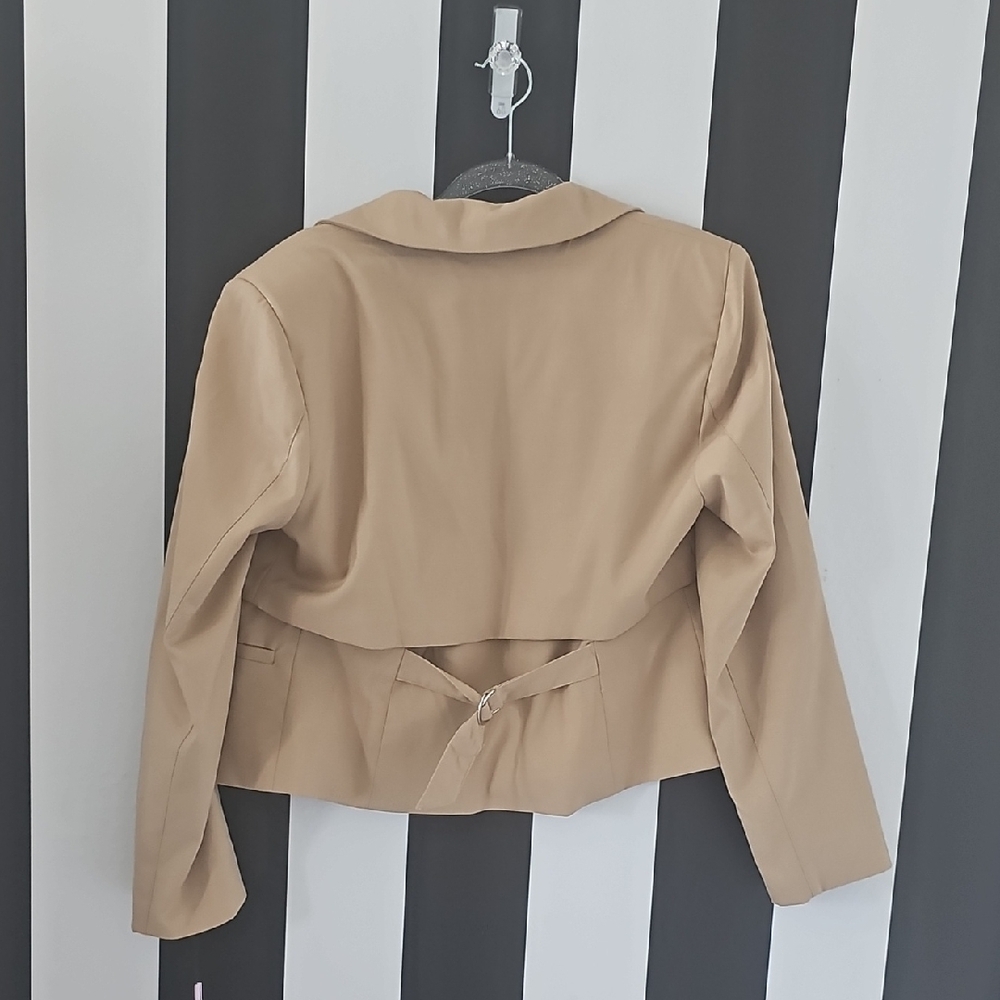 Avec Les Filles Women's Jacket - Picture 5 of 6